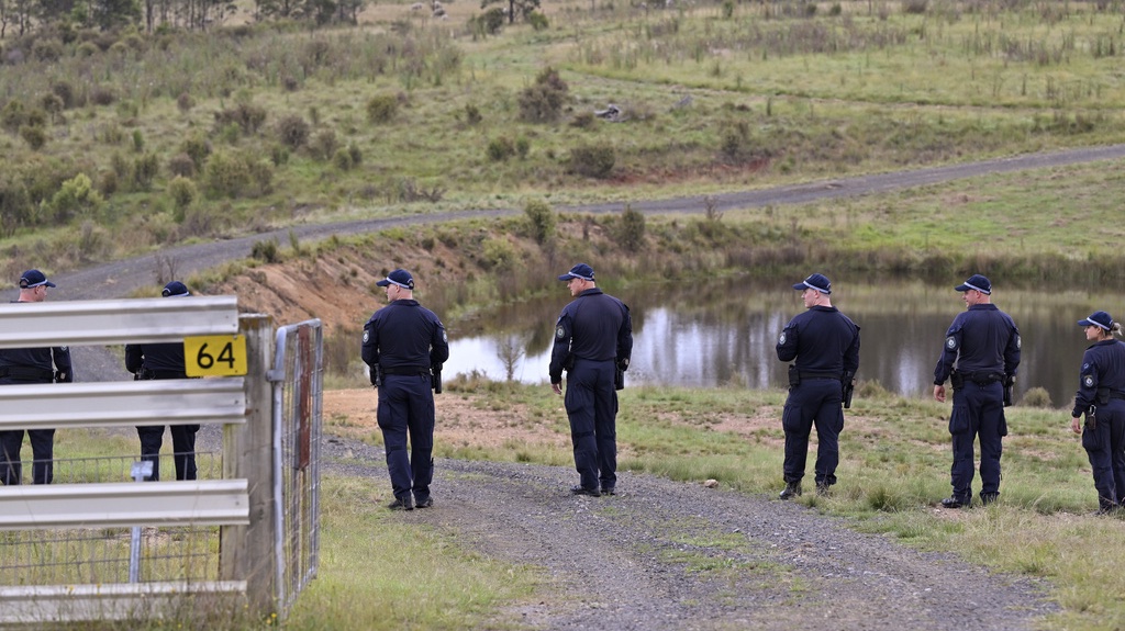 Divers Search for Bodies of Sydney Same-Sex Couple Allegedly Shot Dead by Jilted Police Officer