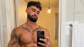 Yanni Nicolau Wants to Wash his Car in Peace