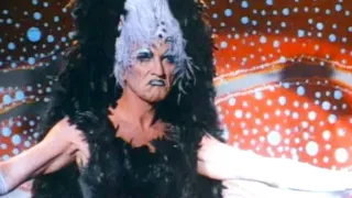 Terence Stamp, Iconic Star of ‘Priscilla, Queen of the Desert,’ Dies Aged 87