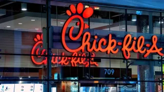 Chick-Fil-A in Georgia Faces Outrage After Black Officer Denied Free Meal Offered to White Colleagues
